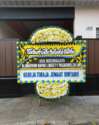 Papan Bunga Duka di Ipu Mea